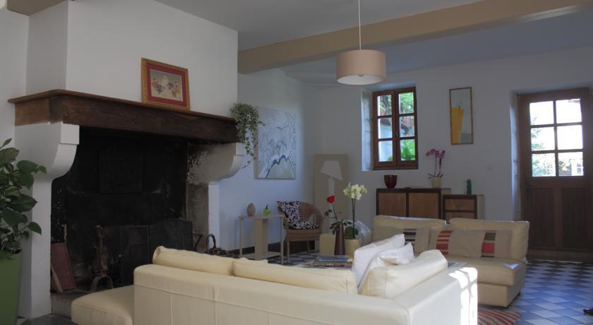 לינה וארוחת בוקר Montaut  Maison Arriu מראה חיצוני תמונה